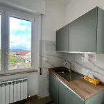 Bright Modern For 6 Guests With 3 Bedrooms New Furniture Air Conditioning Balcony Overlooking La Spezia Quiet Residential Area *