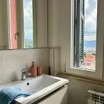 Apartament Bright Modern For 6 Guests With 3 Bedrooms New Furniture Air Conditioning Balcony Overlooking La Spezia Quiet Residential Area