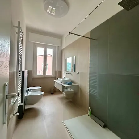 Διαμέρισμα Bright Modern For 6 Guests With 3 Bedrooms New Furniture Air Conditioning Balcony Overlooking La Spezia Quiet Residential Area
