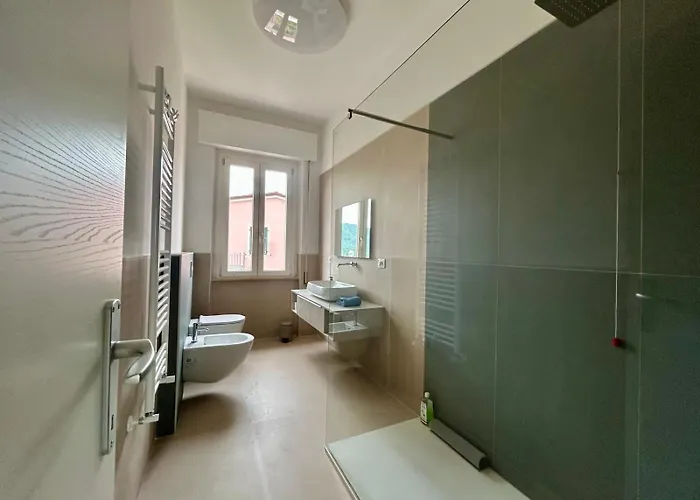 Διαμέρισμα Bright Modern For 6 Guests With 3 Bedrooms New Furniture Air Conditioning Balcony Overlooking La Spezia Quiet Residential Area