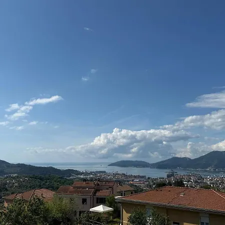 Ampio Fino A 9 Persone Sulle Colline Della Spezia, Vista Panoramica Sul Golfo - 10 Minuti Dal Centro Citta 16 Da Sarzana E Lerici Carozzo