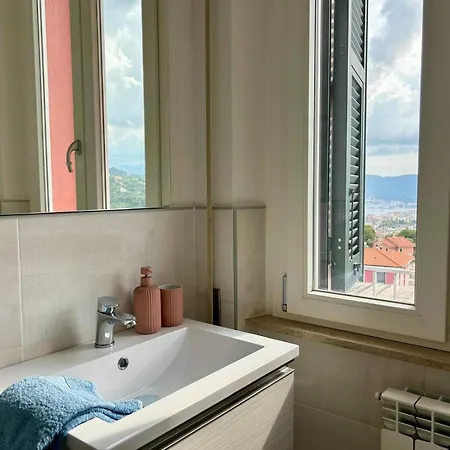 Appartement Bright Modern For 6 Guests With 3 Bedrooms New Furniture Air Conditioning Balcony Overlooking La Spezia Quiet Residential Area